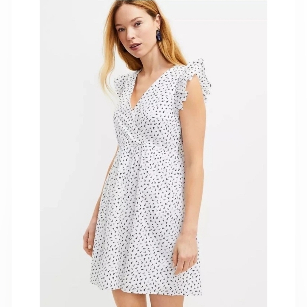 Loft Eyelet Ruffle Sleeveless Wrap Dress Women’s Sz 4 V-Neck White Black Floral